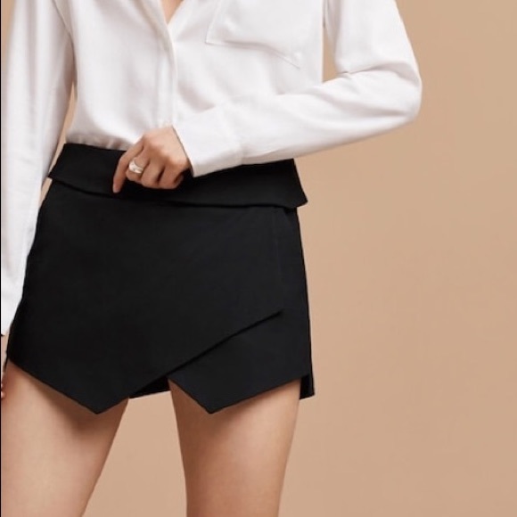 Talula Aritzia Berklee Skort (Vintage) IN WHITE - Picture 1 of 6